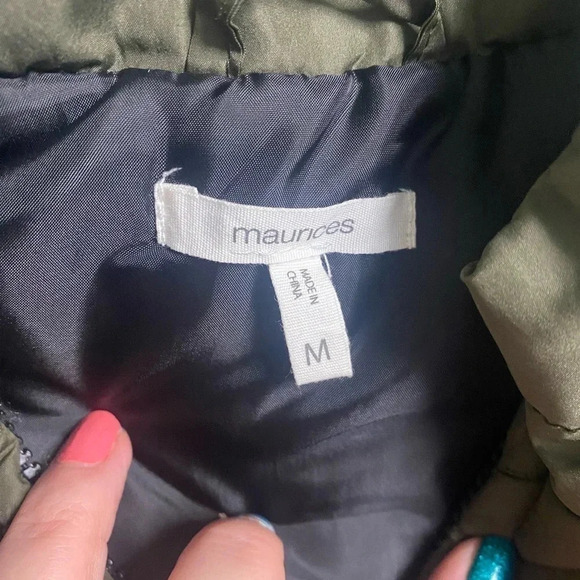 Maurices Size Medium Red Black Buffalo Check Flannel Vest Green Quilted Accent - Picture 5 of 6